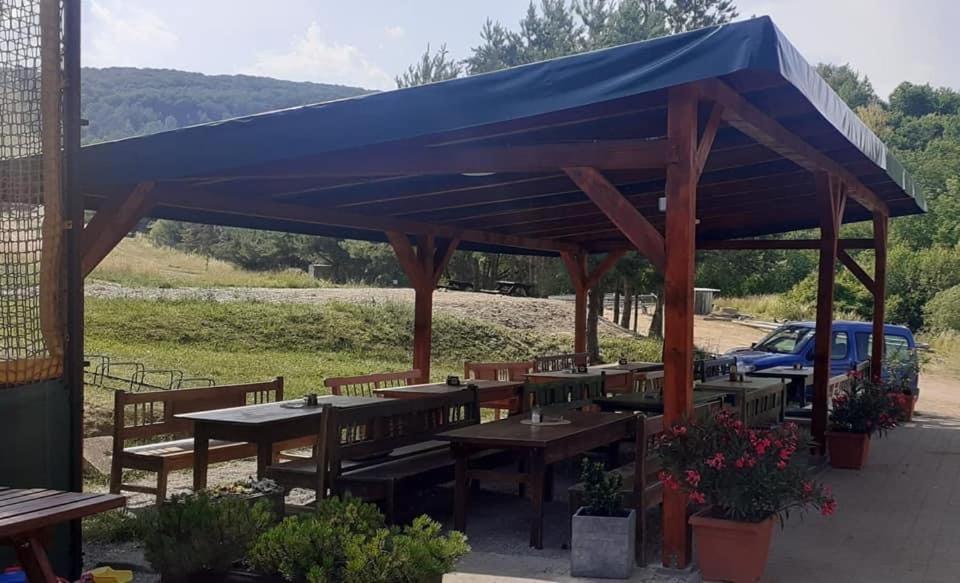 Penzion Zoo Pod Hresnou Kavecany Ngoại thất bức ảnh